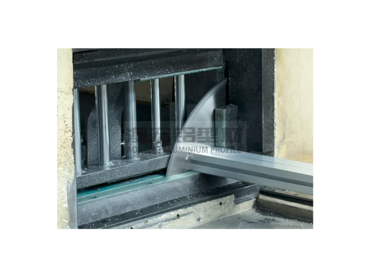 別讓“隱形誤差”吃掉利潤！工業鋁型材的精度焦慮如何破？